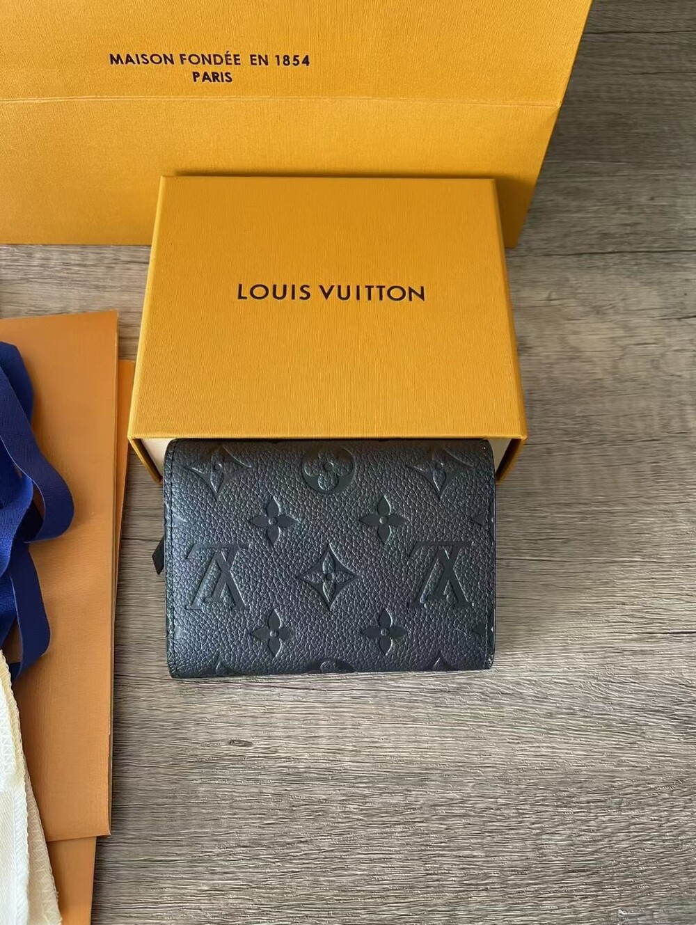 Louis Vuitton Victorine Wallet - Picture 3 of 11